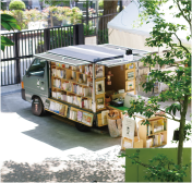 移動本屋bookleの車